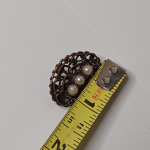 Vintage Oval Shaped 3 Faux Pearl Little Cute Metal Brooch - Picture 10 of 14